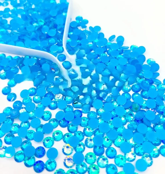 Coconoir Beauty - Rhinestones - Sapphire AB Neon Luminous - Size 10