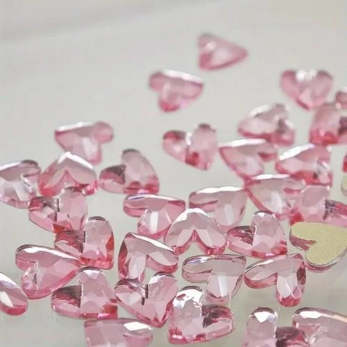 Coconoir Beauty - Nail Charms - Pink Rhinestone Hearts - 10pk