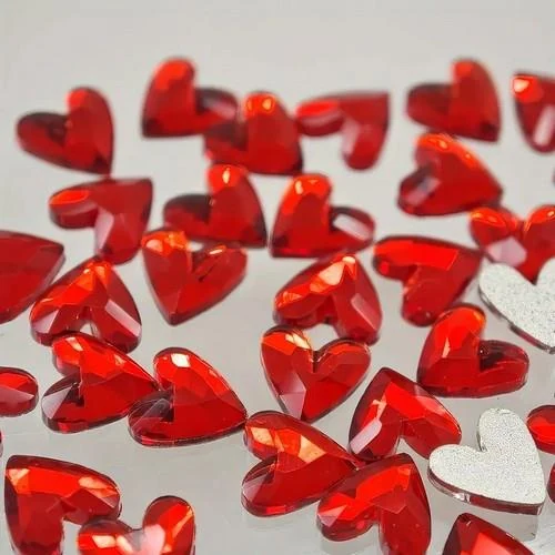 Coconoir Beauty - Nail Charms - Red Rhinestone Hearts - 20pk