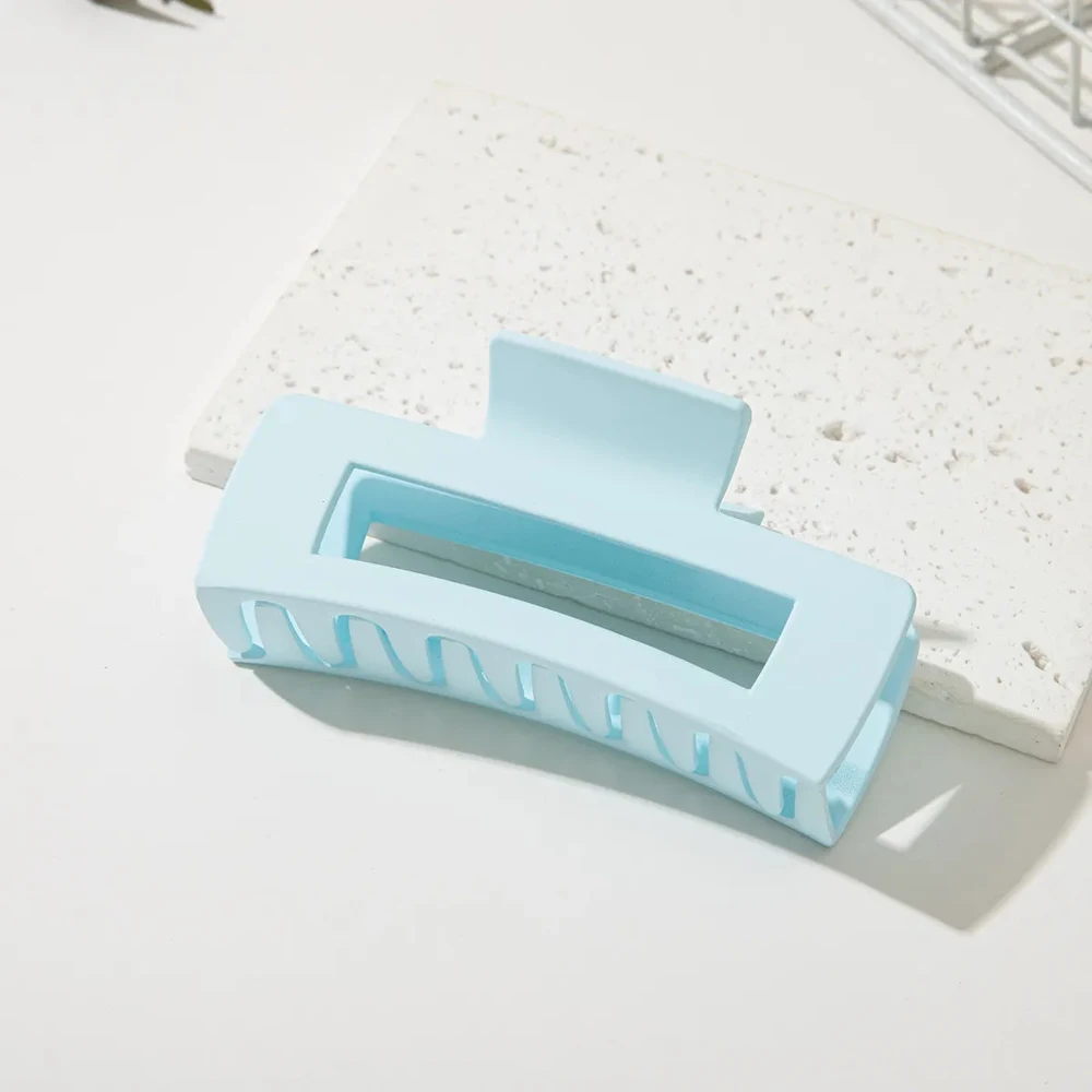 Coconoir Beauty - Hair Claw Clip - Medium - Light Blue